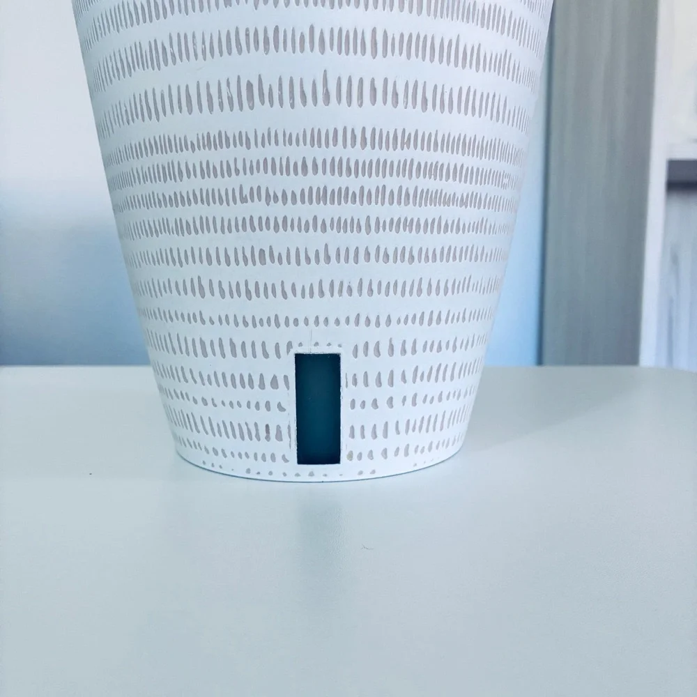 White 6“ Diameter Self-watering Plant Pot & Scented Filler Set/Bundle - Picture 2 of 7